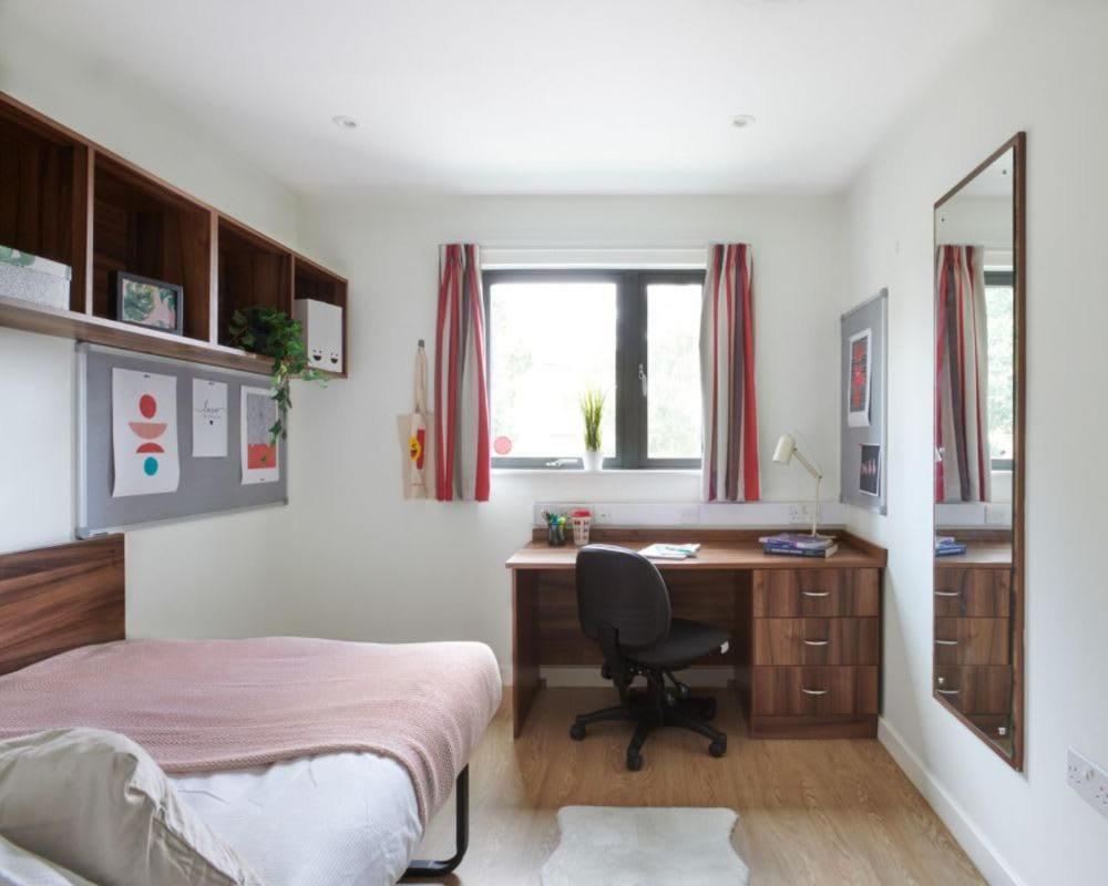 Zeni Ensuite Rooms In Ексетер Екстер'єр фото